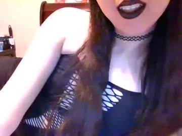 R-bonbon – webcam model profile photo Image 10