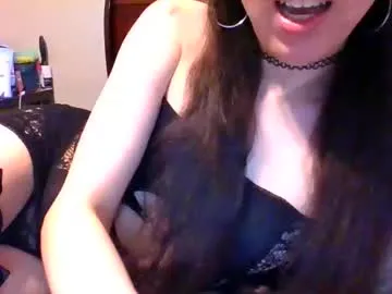 R-bonbon – webcam model profile photo Image 16