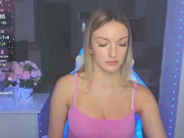 Runarunapi – webcam model profile photo Image 4