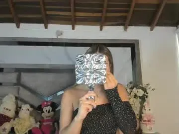 keirasworld – webcam model profile photo Image 8