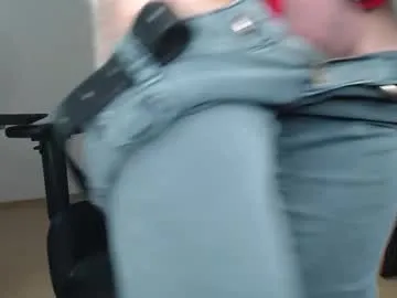 R-bonbon – webcam model profile photo Image 12