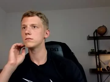 Yui-Ch – webcam model profile photo Image 11