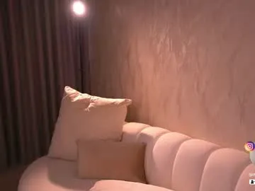 mia_dynasty – webcam model profile photo Image 10