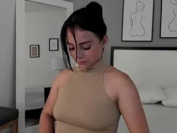 Runarunapi – webcam model profile photo Image 7