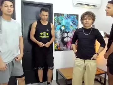 YU-KI00 – webcam model profile photo Image 14