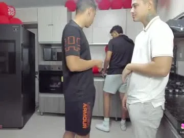 YU-KI00 – webcam model profile photo Image 17