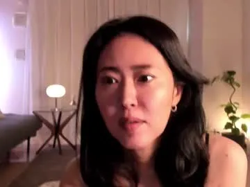 Kiki_hammyy – webcam model profile photo Image 12