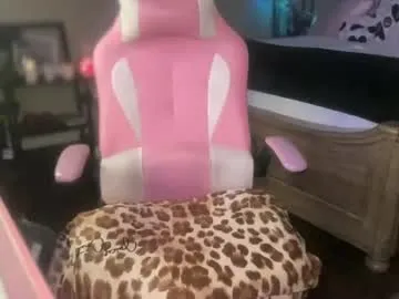 Runarunapi – webcam model profile photo Image 16