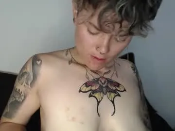 PumaShyXD – webcam model profile photo Image 17