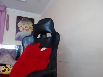 Runarunapi – webcam model profile photo Image 4