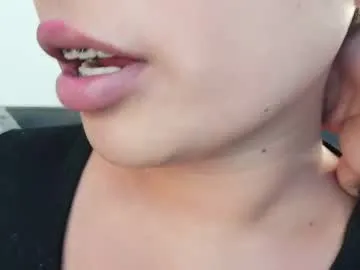 Bllowjoyy – webcam model profile photo Image 18