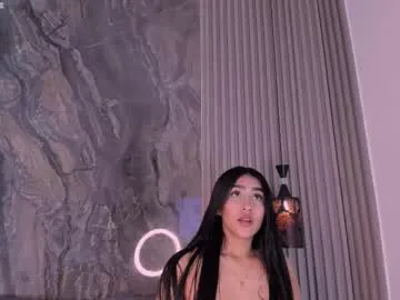 Runarunapi – webcam model profile photo Image 7