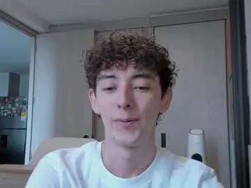 Runarunapi – webcam model profile photo Image 14