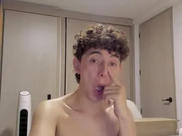 Runarunapi – webcam model profile photo Image 7