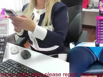 Yaya--728 – webcam model profile photo Image 18