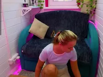 Cute-Simmi69 – webcam model profile photo Image 14