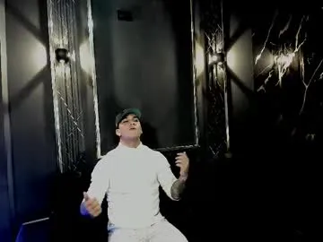 steveen_1604 – webcam model profile photo Image 8