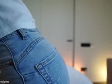 ms_dira – webcam model profile photo Image 3