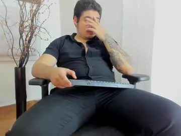 Runarunapi – webcam model profile photo Image 5