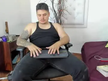 Runarunapi – webcam model profile photo Image 8