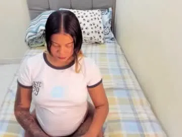 PumaShyXD – webcam model profile photo Image 14