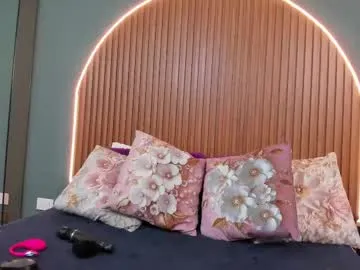 katt008 – webcam model profile photo Image 3