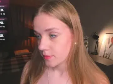 bloomyogi – webcam model profile photo Image 16