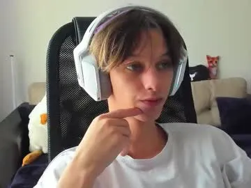 winter11 – webcam model profile photo Image 16