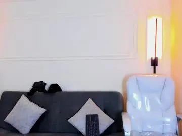 Yo155 – webcam model profile photo Image 11