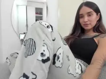 R-bonbon – webcam model profile photo Image 10