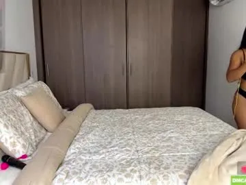 Yui-Ch – webcam model profile photo Image 12