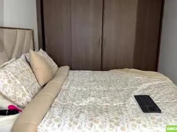 Yui-Ch – webcam model profile photo Image 13