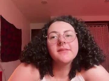 Runarunapi – webcam model profile photo Image 8