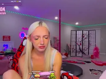 katt008 – webcam model profile photo Image 11