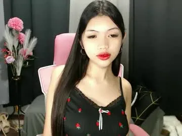 roachan_ – webcam model profile photo Image 2