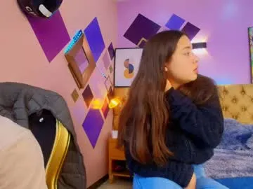 Runarunapi – webcam model profile photo Image 14