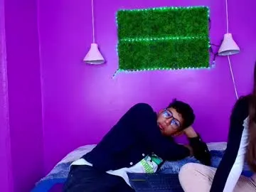 Runarunapi – webcam model profile photo Image 5