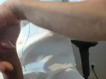 hana-08787- – webcam model profile photo Image 2