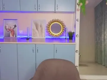 onlykira – webcam model profile photo Image 11