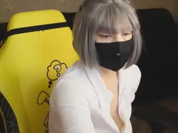 Runarunapi – webcam model profile photo Image 14