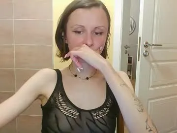 Runarunapi – webcam model profile photo Image 4