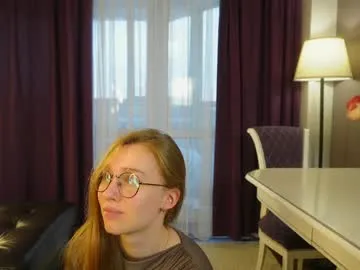 May-Squirt – webcam model profile photo Image 7