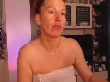 Your_Paris – webcam model profile photo Image 17