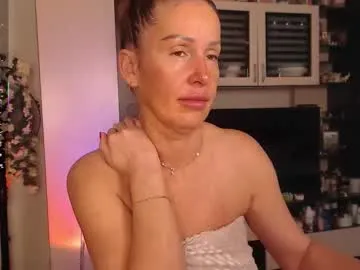 Your_Paris – webcam model profile photo Image 18