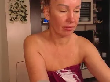 Your_Paris – webcam model profile photo Image 9