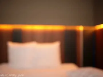 NANA_7 – webcam model profile photo Image 4