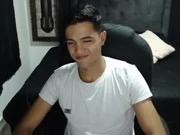 nakedbakers – webcam model profile photo Image 4