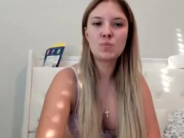 bunnyblondy – webcam model profile photo Image 14