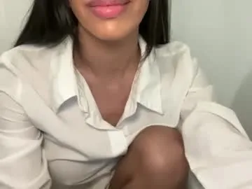 Ninazhang – webcam model profile photo Image 14