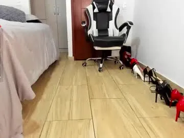 bunnyblondy – webcam model profile photo Image 8